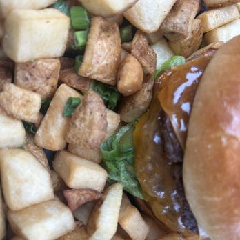 Egg Harbor Café - Cheeseburger and potatoes to go - Breakfast & Brunch Near Me - Hinsdale, Illinois Egg Harbor Café - Cheeseburger and potatoes to go - Breakfast & Brunch Near Me - Hinsdale, Illinois