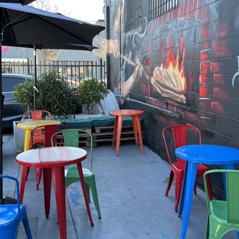 Frogs Organic Bakery - Cute seating area outside - Bakeries Near Me - Gardena, California