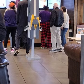 McDonald's - All of you of these people were waiting on food for over an hour - Fast Food Near Me - Anderson, South Carolina McDonald's - All of you of these people were waiting on food for over an hour - Fast Food Near Me - Anderson, South Carolina