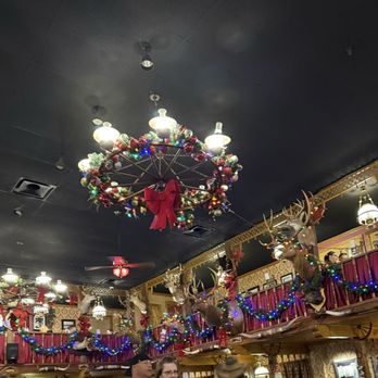 The Big Texan Steak Ranch - Festive Holiday Decor - Steakhouses Near Me - Amarillo, Texas The Big Texan Steak Ranch - Festive Holiday Decor - Steakhouses Near Me - Amarillo, Texas