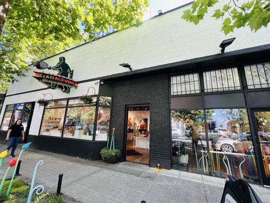 Seattle Glassblowing Studio by null