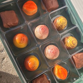 Ethel M Chocolates - Chocolatiers & Shops Near Me - Las Vegas, Nevada