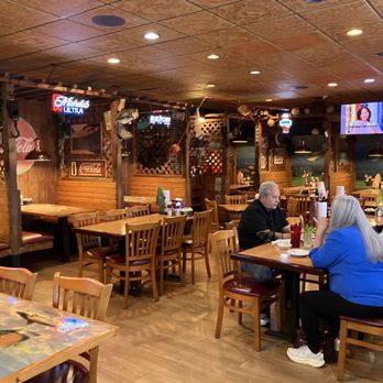 Catfish Country - Inside - Southern Near Me - Bartow, Florida