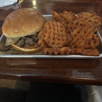 Brown Chicken Brown Cow - Wild whisky trip - Barbeque Near Me - Hampton, Virginia