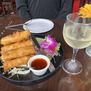 Ladda Thai House - Thai Near Me - Portland, Oregon