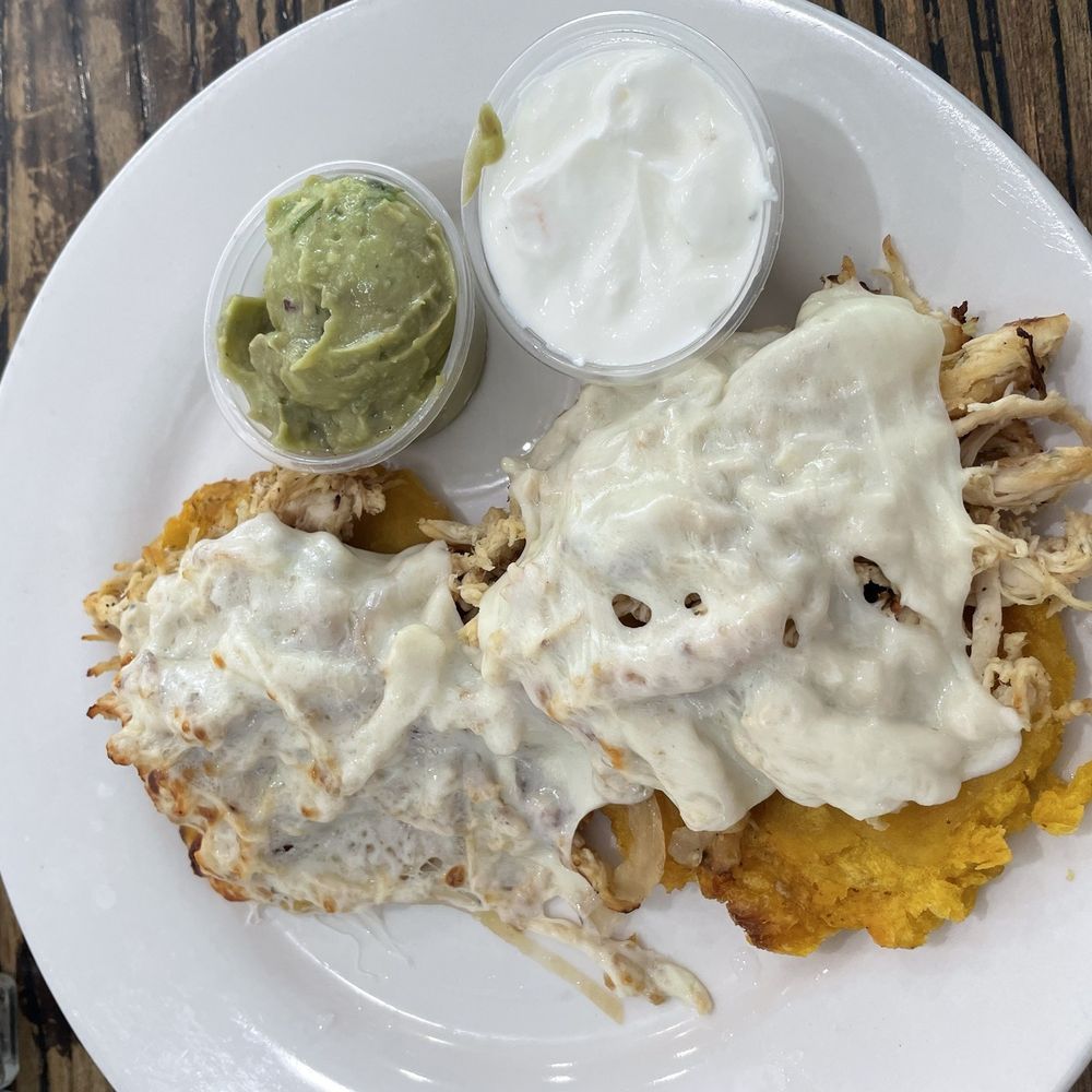 Havana Harry's - My boyfriend's Chicken Tostones Especiales - Cuban Near Me - Coral Gables, Florida Havana Harry's - My boyfriend's Chicken Tostones Especiales - Cuban Near Me - Coral Gables, Florida