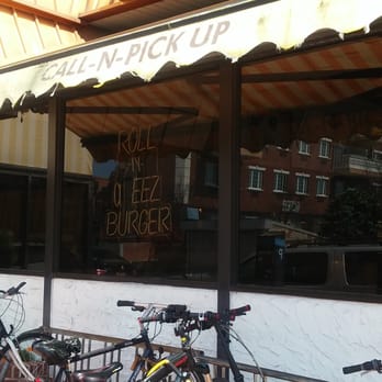 Roll-N-Roaster - Ample bike rack. Convenient! - American Near Me - Brooklyn, New York
