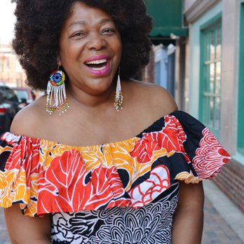 Nashona - Lillian the owner - Women's Clothing Near Me - Raleigh, North Carolina Nashona - Lillian the owner - Women's Clothing Near Me - Raleigh, North Carolina