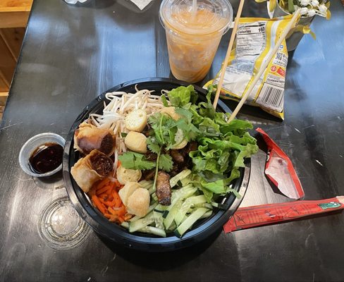 Les Banh Mi by null