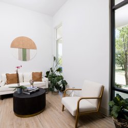 Jules an Aesthetic & Wellness Company - Lobby