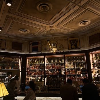 Le Diplomate - Brasseries Near Me - Washington, DC, District of Columbia