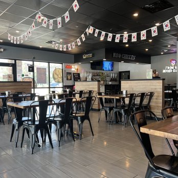 bb.q Chicken - Seating area - Korean Near Me - Tampa, Florida bb.q Chicken - Seating area - Korean Near Me - Tampa, Florida