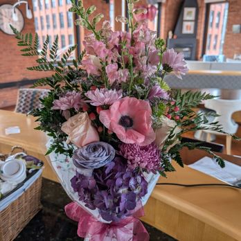 Floral Designs by LiRog - lovely arrangement - Floral Designers Near Me - Providence, Rhode Island