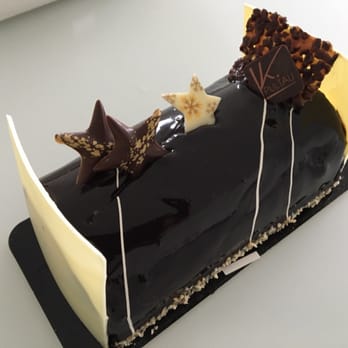 K Pultau - Special buche de Noel. - Cafes Near Me - Saint-Sulpice, VD