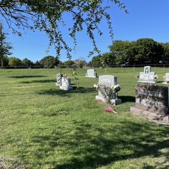 Holy Redeemer Cemetery - Funeral Services & Cemeteries Near Me - Desoto, Texas Holy Redeemer Cemetery - Funeral Services & Cemeteries Near Me - Desoto, Texas