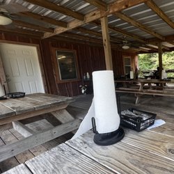 Bennie J's Smoke Pit - This is the outdoor seating area