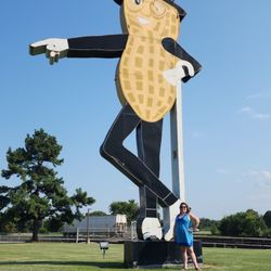 Mr Peanut Sign