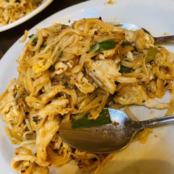 Thai 9 - Chicken pad thai - level 5 - Thai Near Me - Dayton, Ohio Thai 9 - Chicken pad thai - level 5 - Thai Near Me - Dayton, Ohio