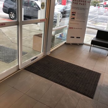 Budget - View while waiting for FUBAR fastbreak reservation. - Car Rental Near Me - Saint Louis, Missouri