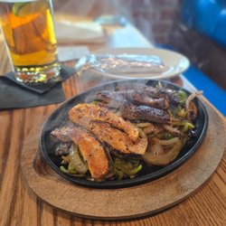 El Comal Tacos Y Cantina