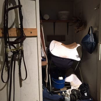 Willowcrest Stables - Spacious lockers available for boarders - Horse Boarding Near Me - Redmond, Washington Willowcrest Stables - Spacious lockers available for boarders - Horse Boarding Near Me - Redmond, Washington