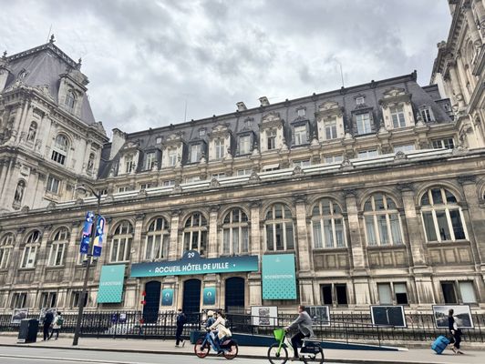 Hôtel de Ville by null