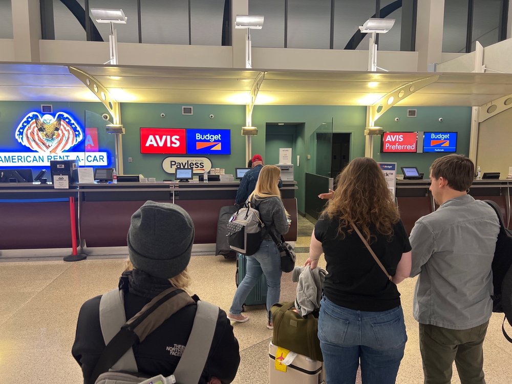 AVIS CAR RENTAL Updated August 2024 24 Reviews 5800 Fleur Dr, Des