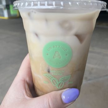 Un Attimo Coffee - Iced latte with vanilla and lavender syrup and macadamia nut milk - Coffee & Tea Near Me - Plantation, Florida Un Attimo Coffee - Iced latte with vanilla and lavender syrup and macadamia nut milk - Coffee & Tea Near Me - Plantation, Florida