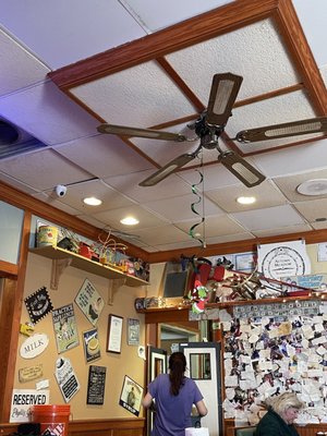 Shut Up and Eat by null