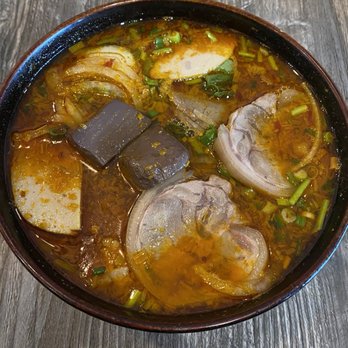 Barrhaven Vietnamese Restaurant - Bun bo hue - Vietnamese Near Me - Ottawa, Ontario