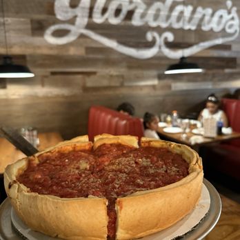 Giordano's - Deep dish pepperoni pizza - Pizza Near Me - Chicago, Illinois