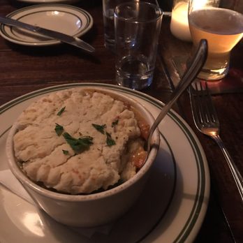 The Daily Tavern - Pot pie - New American Near Me - Charlotte, North Carolina