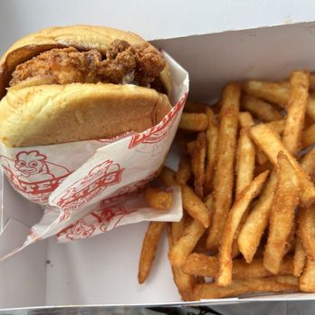 Nate's Nashville Hot Chicken - Chicken Shop Near Me - Paso Robles, California