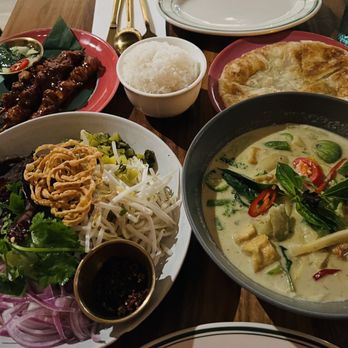 Mitr Thai - Green curry, chicken skewers, side roti - Thai Near Me - New York, New York