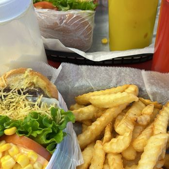 Pedroca’s Burguer - X-Burger X-Bacon - Brazilian Near Me - Lawndale, California Pedroca’s Burguer - X-Burger X-Bacon - Brazilian Near Me - Lawndale, California