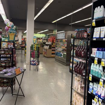 Foodland - Inside - Grocery Near Me - Kihei, Hawaii Foodland - Inside - Grocery Near Me - Kihei, Hawaii