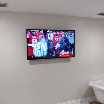 Ingenutronics - Bedroom Floating TV - Security Systems Near Me - Miami, Florida Ingenutronics - Bedroom Floating TV - Security Systems Near Me - Miami, Florida