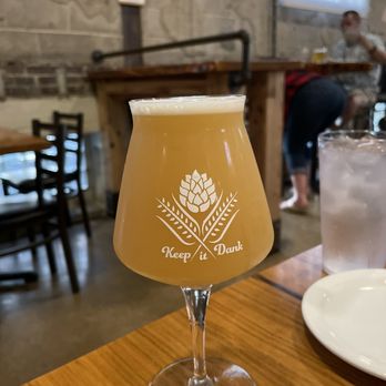 Moontown Brewing Company - Cecil beer - Brewpubs Near Me - Whitestown, Indiana Moontown Brewing Company - Cecil beer - Brewpubs Near Me - Whitestown, Indiana