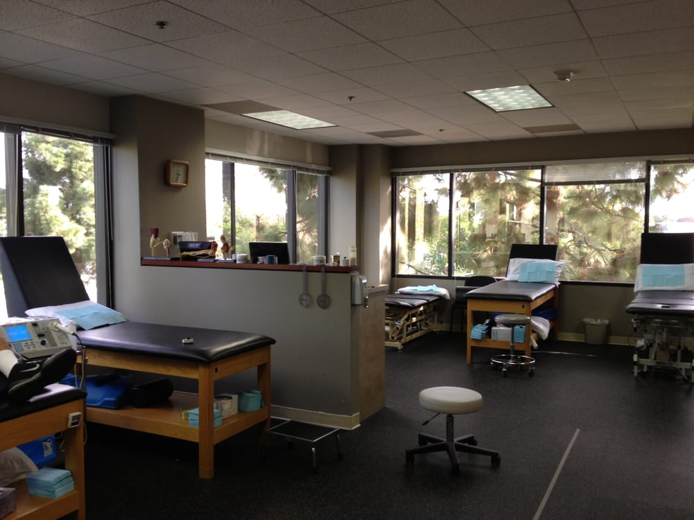 SELECT PHYSICAL THERAPY LONG BEACH AIRPORT PLAZA 10 Photos & 30