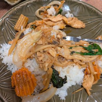Sawasdee Thai Cuisine - Thai Near Me - Overland Park, Kansas