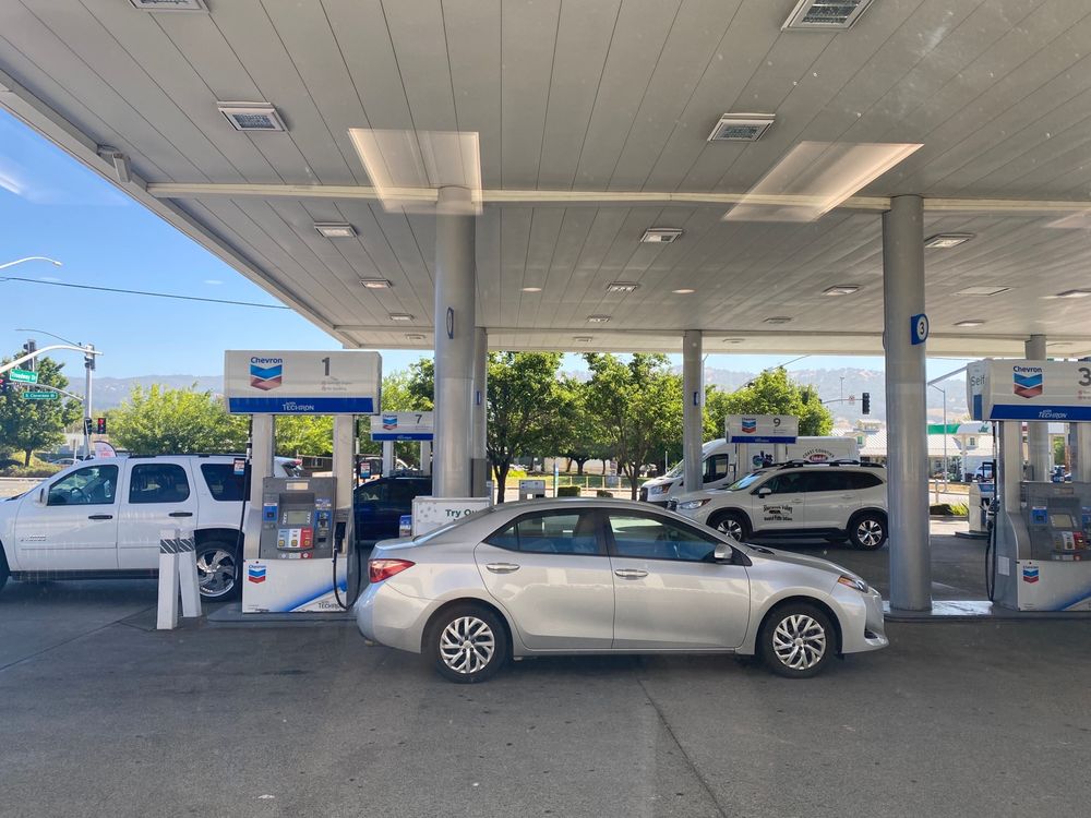 CHEVRON Updated June 2024 12 Photos & 10 Reviews 1165 S