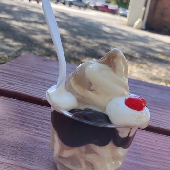 The Dairy Cup - fudge sundae - Desserts Near Me - Lamoni, Iowa The Dairy Cup - fudge sundae - Desserts Near Me - Lamoni, Iowa