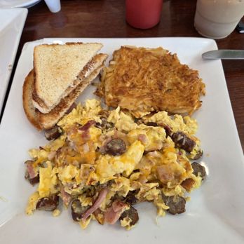 Scarlet 158 Restaurant - Scrambled eggs with sausage, ham, bacon and cheese, hash browns and toast - Breakfast & Brunch Near Me - New Brunswick, New Jersey
