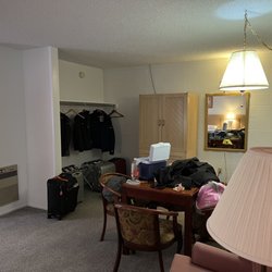 Big Pine Motel - Another angle of the sitting space