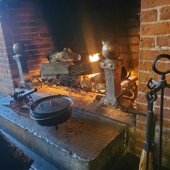 Florentine Restaurant - Fireplace - Steakhouses Near Me - Germantown, Ohio