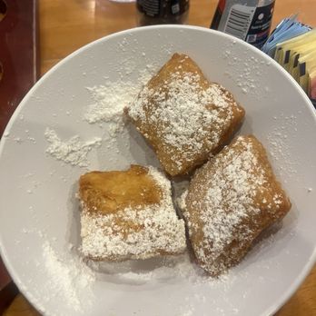 Ruby Slipper Uptown - Cafes Near Me - New Orleans, Louisiana
