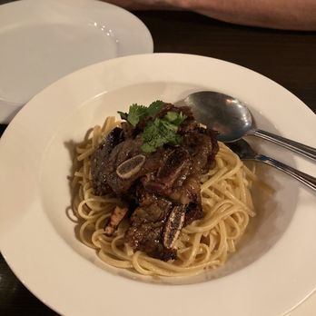 Coconut Bay - Garlic pasta with short ribs - Thai Near Me - Burlingame, California