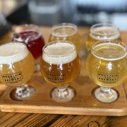 Mountain Tap Brewery - Flight