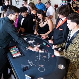 Daniel patiently teaching Blackjack Daniel patiently teaching Blackjack
