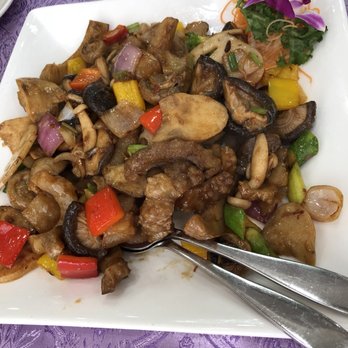 Golden Palace - XO sauce on Sea Cucumber with mixed mushrooms and vegetables - Dim Sum Near Me - Brooklyn, New York Golden Palace - XO sauce on Sea Cucumber with mixed mushrooms and vegetables - Dim Sum Near Me - Brooklyn, New York
